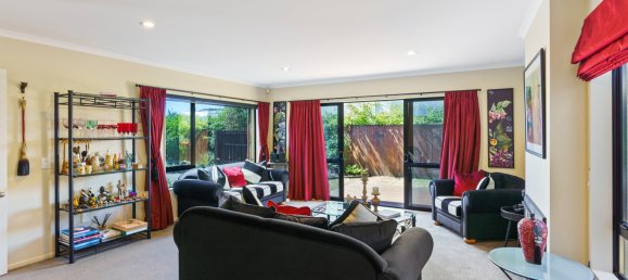 4 bedrooms House in Paraparaumu, New Zealand No. 110 19