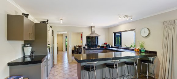 4 bedrooms House in Paraparaumu, New Zealand No. 110 13