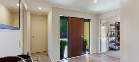 4 bedrooms House in Paraparaumu, New Zealand No. 110 28