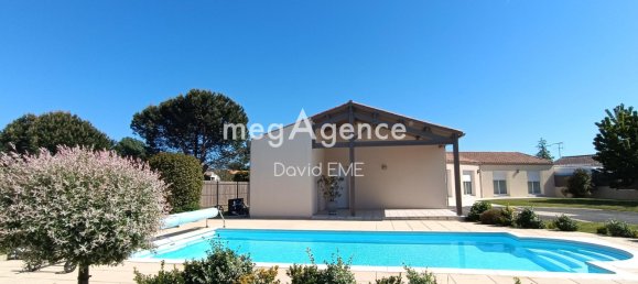 5 bedrooms House in Aizenay, France No. 106278 16