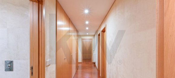 5 bedrooms Duplex in Porto, Portugal No. 108032 8