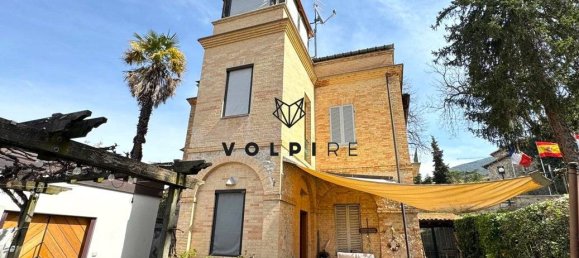 5 غرف نوم فيلا في Spoleto, Italy رقم 197374 5