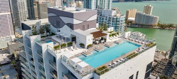 1 dormitorio propiedad comercial en venta en Miami, Miami-Dade, Florida, USA № 615379 7
