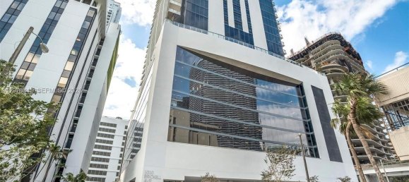 1 dormitorio propiedad comercial en venta en Miami, Miami-Dade, Florida, USA № 615379 6