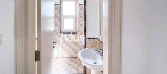 Villa de 5 dormitorios en Dubai Sports City, UAE No. 98562 9