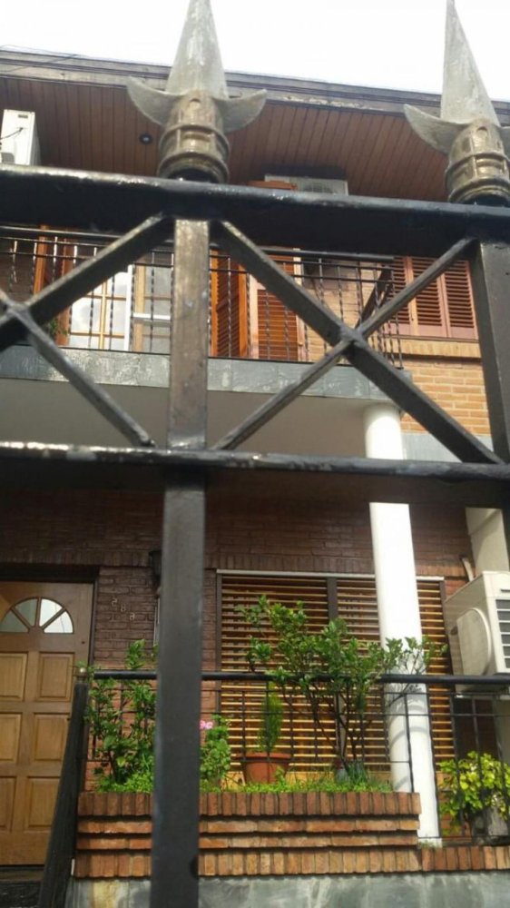 4 bedrooms House in Buenos Aires, Argentina No. 72920