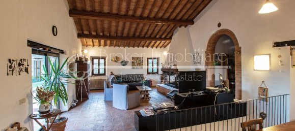 Casa de 9 dormitorios en Montepulciano, Italy No. 230389 20