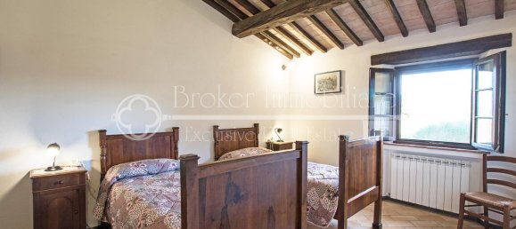 Casa de 9 dormitorios en Montepulciano, Italy No. 230389 17