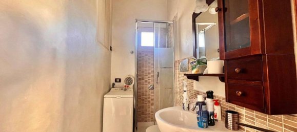 2-salle Appartement à Pozzuoli, Italy No. 32002 19