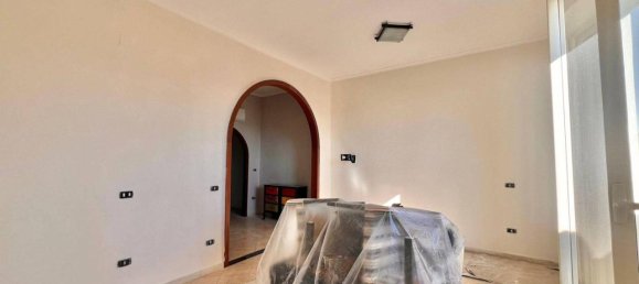 2-salle Appartement à Pozzuoli, Italy No. 32002 11