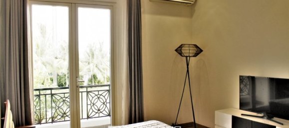 4 bedrooms Villa in Long Bien, Vietnam No. 846 13