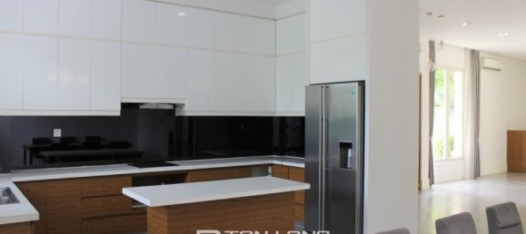 4 bedrooms Villa in Long Bien, Vietnam No. 846 3