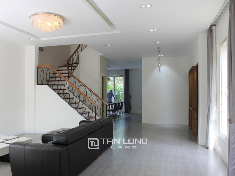 4 bedrooms Villa in Long Bien, Vietnam No. 846