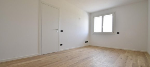 4 rooms Villa in Sona, Italy No. 9148 11