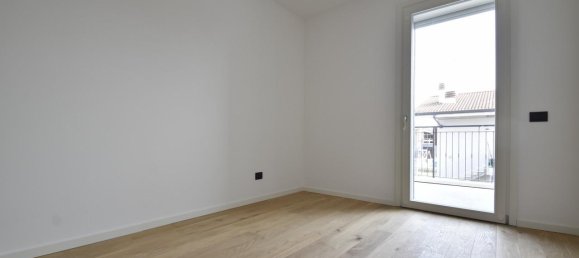 4 rooms Villa in Sona, Italy No. 9148 22