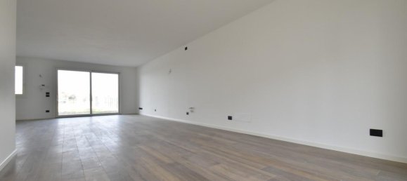 4 rooms Villa in Sona, Italy No. 9148 33