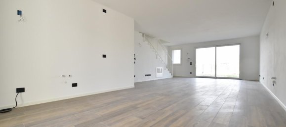 4 rooms Villa in Sona, Italy No. 9148 32