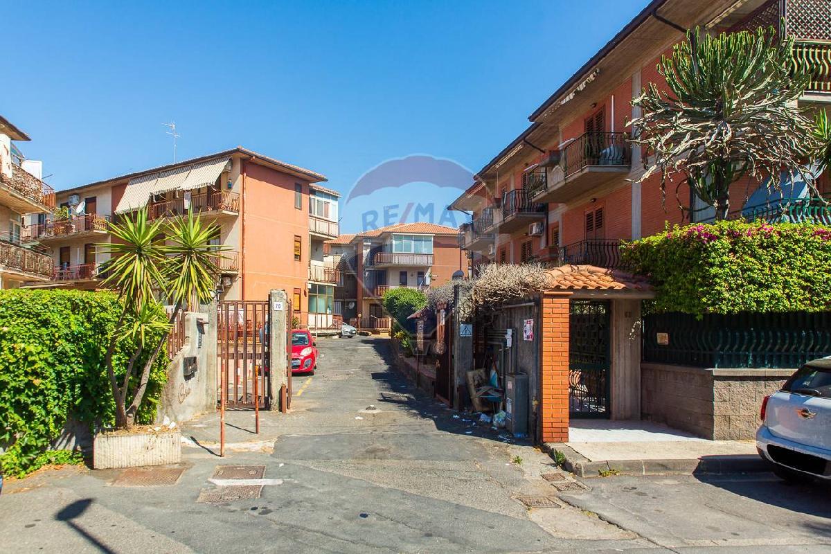 Квартира с 3 спальнями в Треместьери Этнео, Италия № 275797