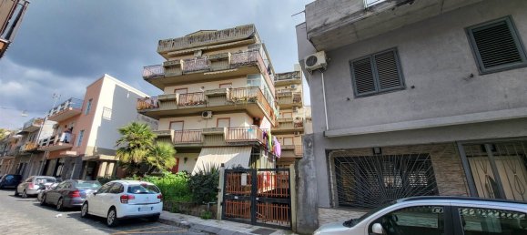 2 bedrooms Apartment in Misterbianco, Italy No. 162869 2