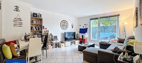 2 bedrooms Apartment in Evry, France No. 322169 3