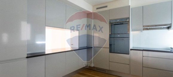 2 bedrooms Apartment in Lisbon, Portugal No. 76774 8