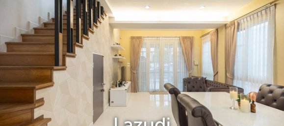 3 bedrooms Bungalow in Phra Khanong, Thailand No. 14487 14