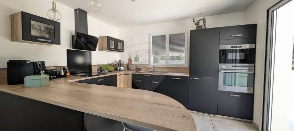 3 bedrooms House in Corme-Ecluse, France No. 277485 6