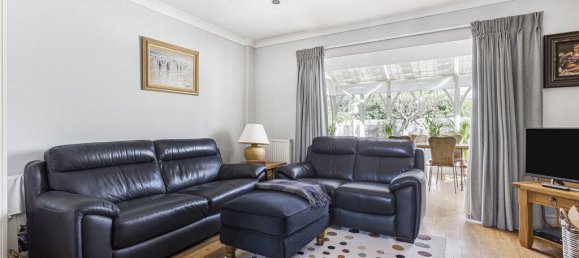 3 Schlafzimmer Haus in Egham, United Kingdom, Nr. 8626 2