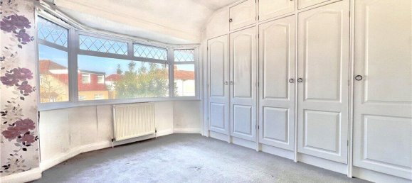 3 bedrooms House in Twickenham, United Kingdom No. 8499 8