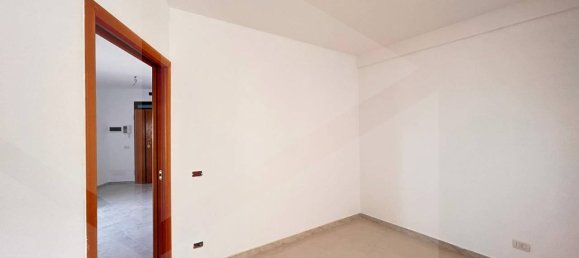 Квартира с 3 комнатами в Битетто, Италия № 27842 26