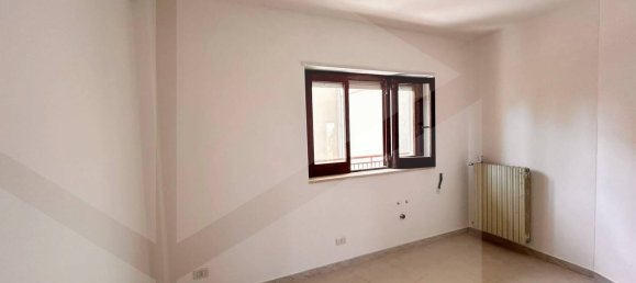 Квартира с 3 комнатами в Битетто, Италия № 27842 27