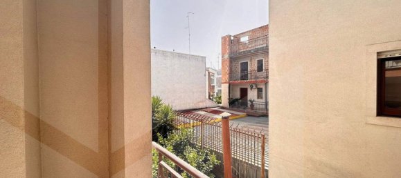 Квартира с 3 комнатами в Битетто, Италия № 27842 5