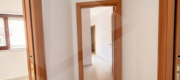 Квартира с 3 комнатами в Битетто, Италия № 27842 32