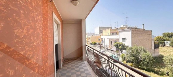 Квартира с 3 комнатами в Битетто, Италия № 27842 11