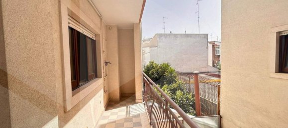 Квартира с 3 комнатами в Битетто, Италия № 27842 3