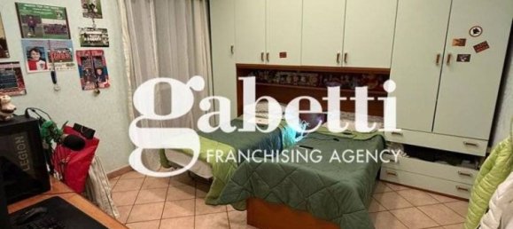 2 bedrooms Apartment in Rome, Italy No. 142777 4