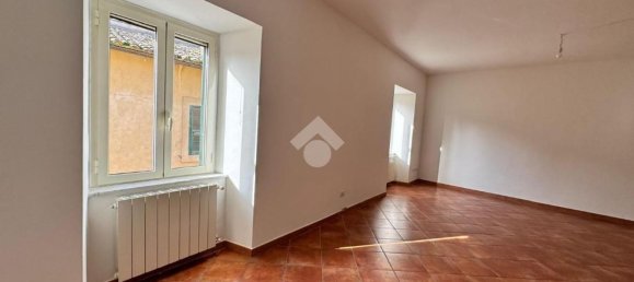 3 rooms Apartment in Tuscania, Italy No. 89123 5