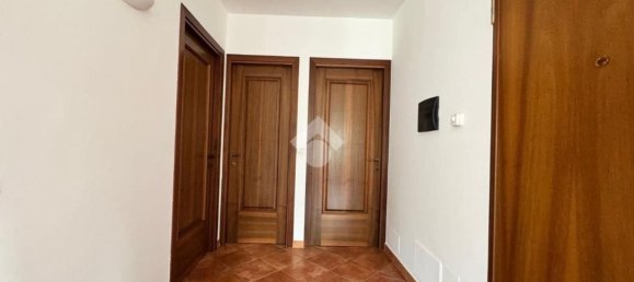 3 rooms Apartment in Tuscania, Italy No. 89123 10