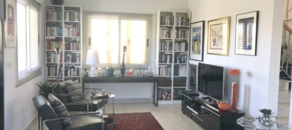 2 bedrooms Villa in Limassol, Cyprus No. 1833 7