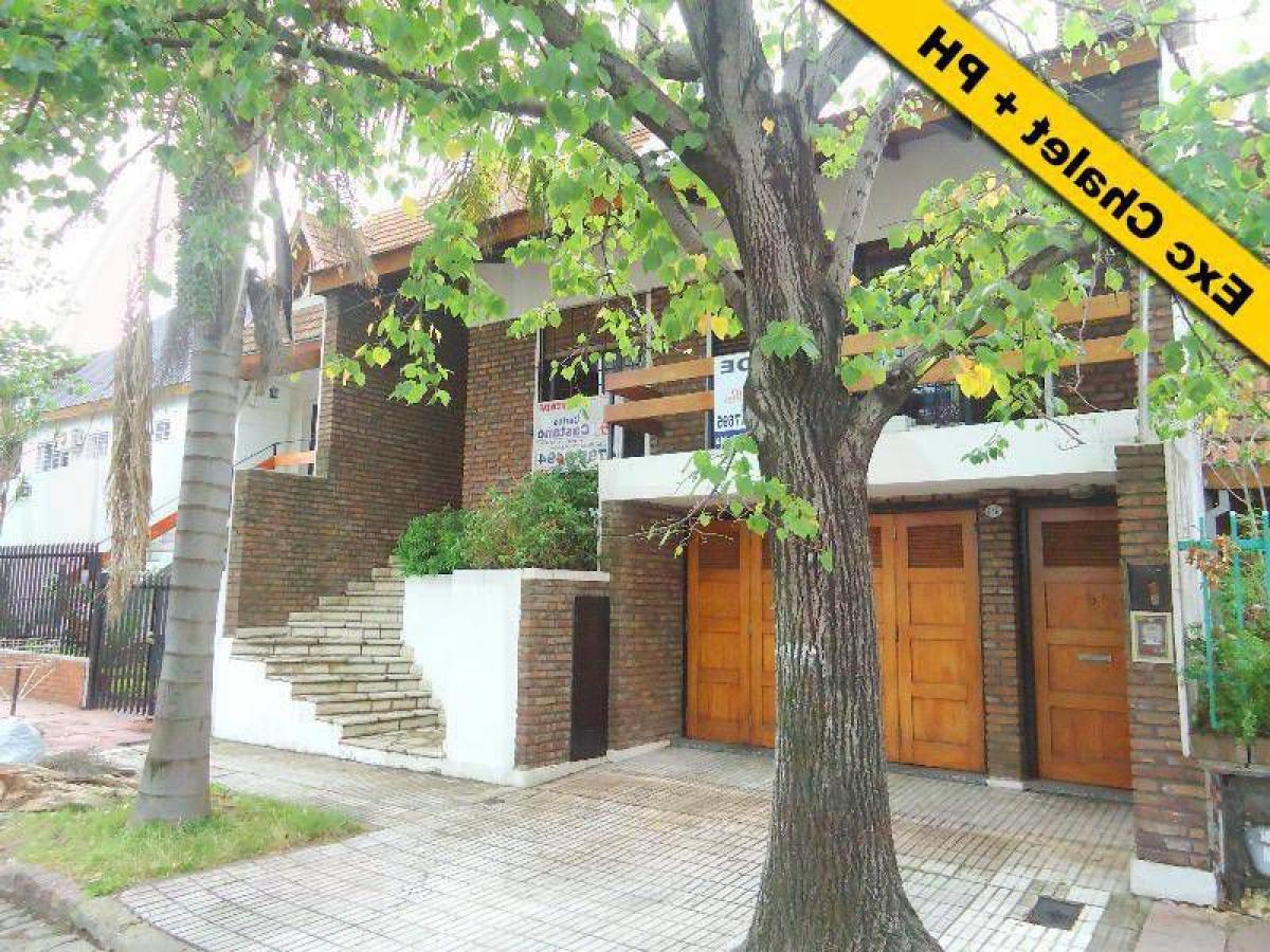 2 bedrooms House in Vicente Lopez, Argentina No. 12049