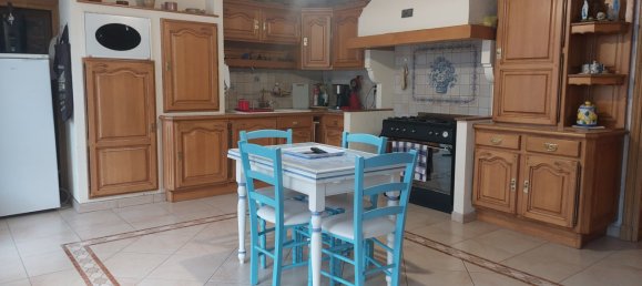 Квартира с 3 спальнями в Васси, Франция № 97474 2