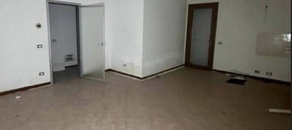 114m² Office in Urbana, Italy No. 218587 5