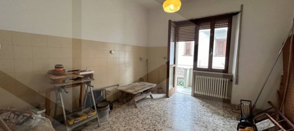 8 rooms House in Avezzano, Italy No. 26280 30