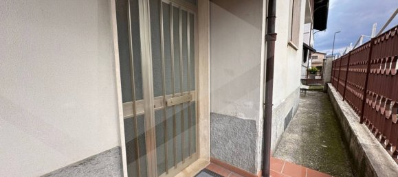 8 rooms House in Avezzano, Italy No. 26280 26