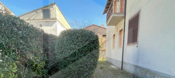8 rooms House in Avezzano, Italy No. 26280 4