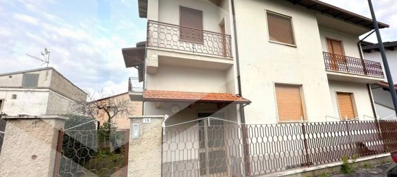 8 rooms House in Avezzano, Italy No. 26280 3