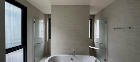 4 bedrooms Villa in Pattaya, Thailand No. 5399 6