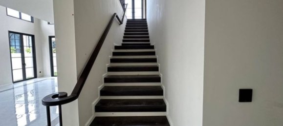 4 bedrooms Villa in Pattaya, Thailand No. 5399 4