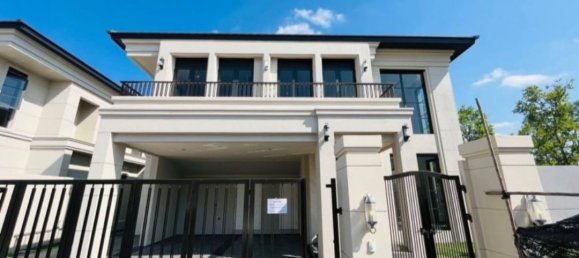 4 bedrooms Villa in Pattaya, Thailand No. 5399 12