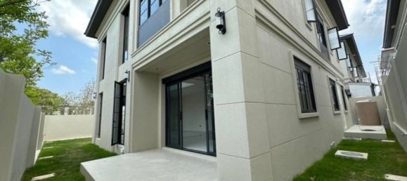 4 bedrooms Villa in Pattaya, Thailand No. 5399 9